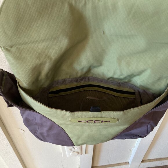 KEEN Messenger Bag - Picture 6 of 7